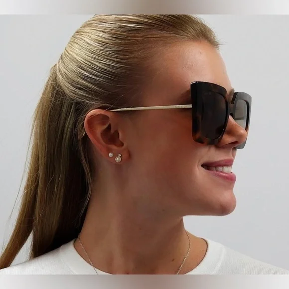 Gucci Tortoiseshell Square Sunglasses - Picture 5 of 11